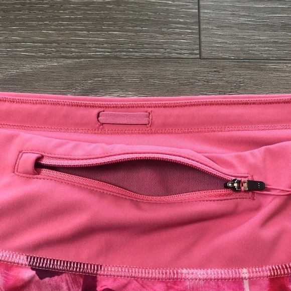 Athleta Pink Printed Run With It 3.5”  Athletic Running Shorts Womens Size XS - Picture 14 of 15